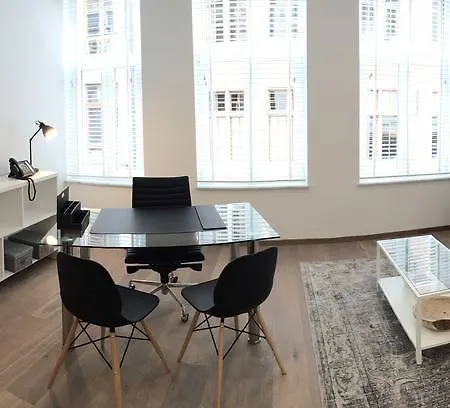 Business Hotel 4*