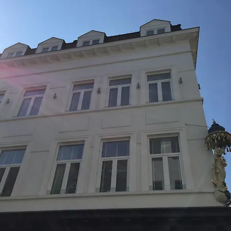 Business Hotel